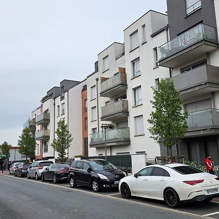 Entire Appartment, 2 Rooms Confortable At Creteil Exterior photo