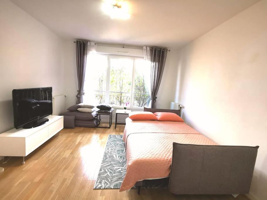 Entire Appartment, 2 Rooms Confortable At Creteil Exterior photo