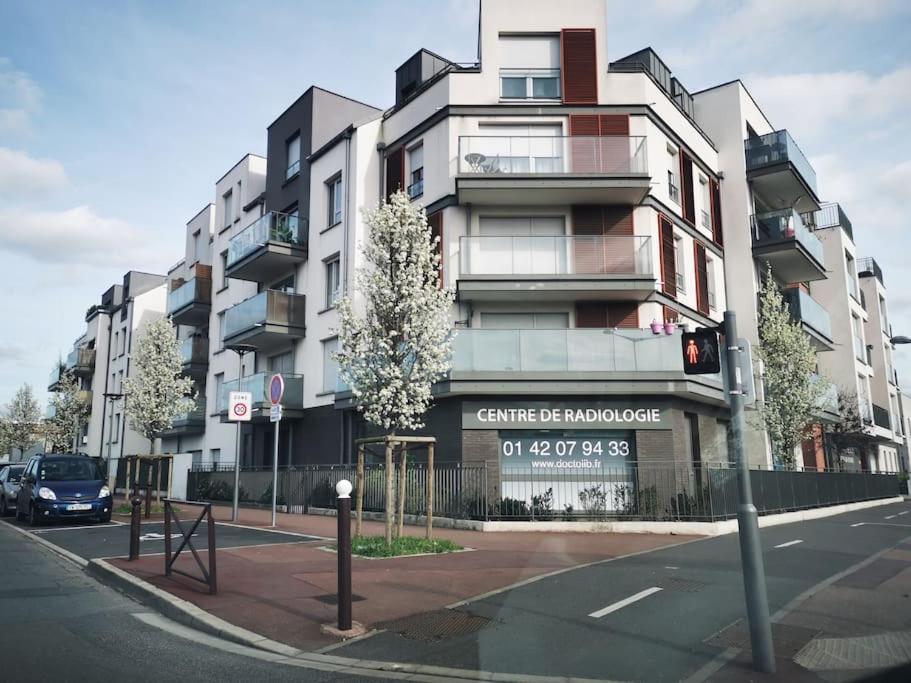 Entire Appartment, 2 Rooms Confortable At Creteil Exterior photo