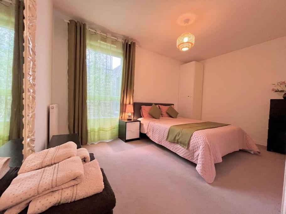 Entire Appartment, 2 Rooms Confortable At Creteil Exterior photo